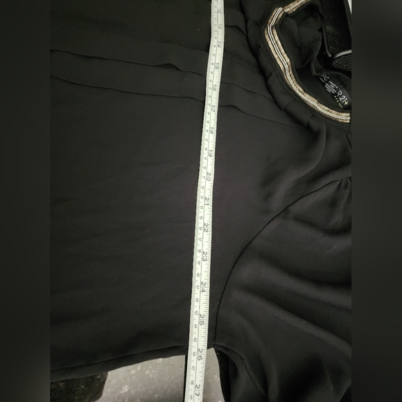 FOREVER 21 Long Sleeve Blouse. Beaded Round Neck. Button Up Back. Size 2XL - Picture 6 of 12